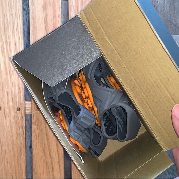 Winter walking low-pro easy on & off ice cleats size S - Picture 3 of 4